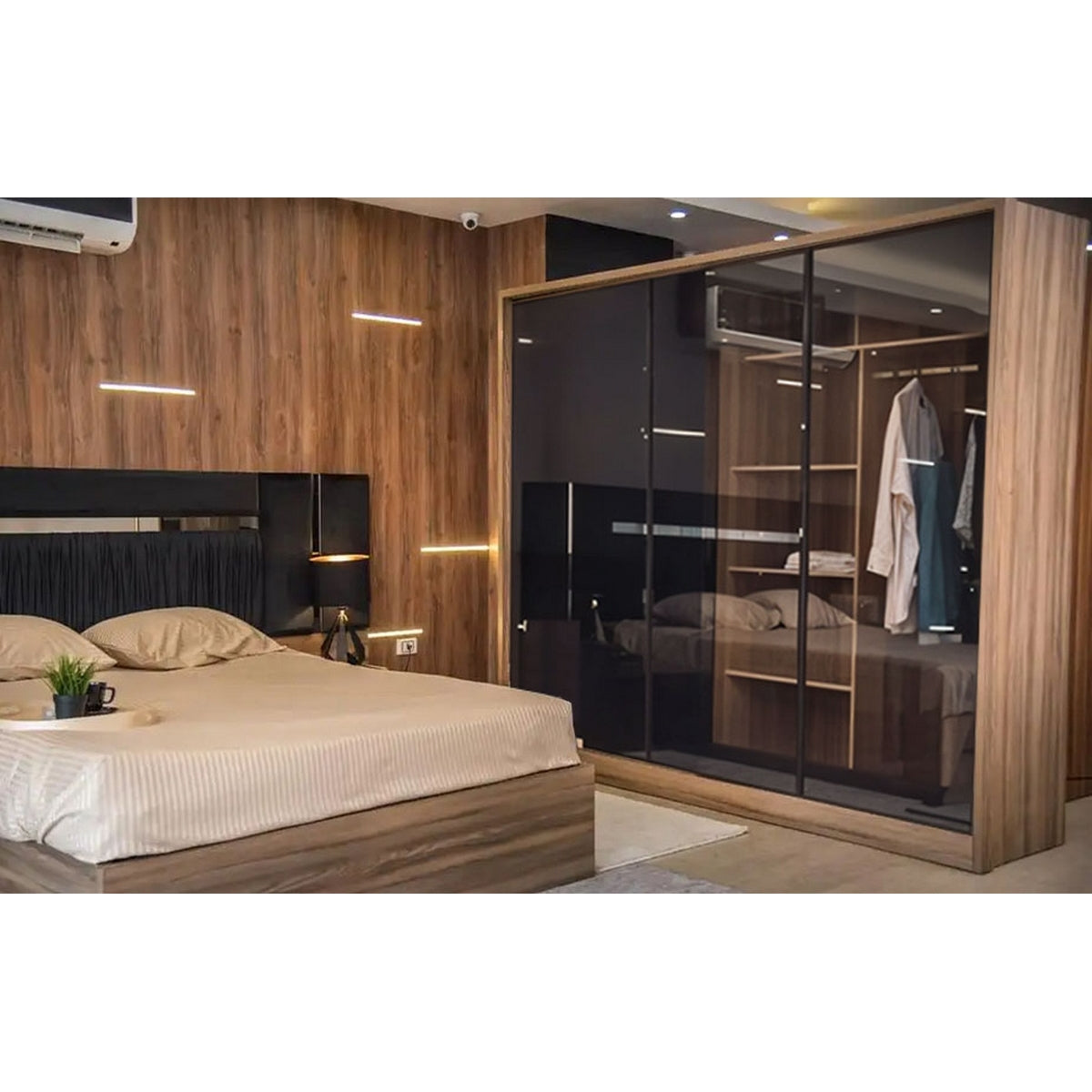 European Union Wood Bedroom 5 Pieces - Beige and Black
