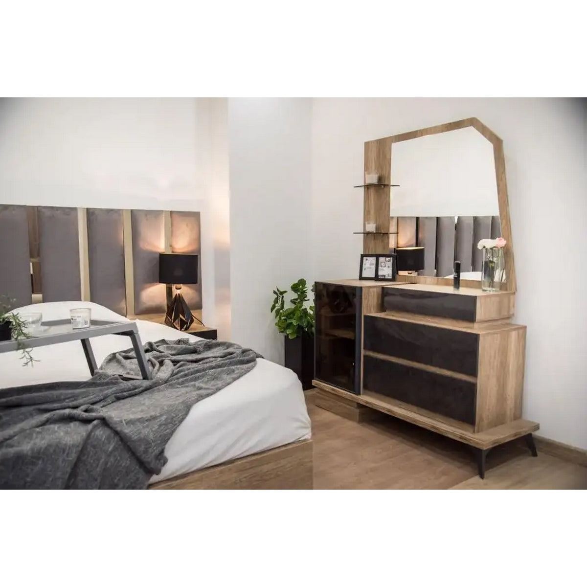 European Union Wood Bedroom Sets 5 pieces - Brown and Grey